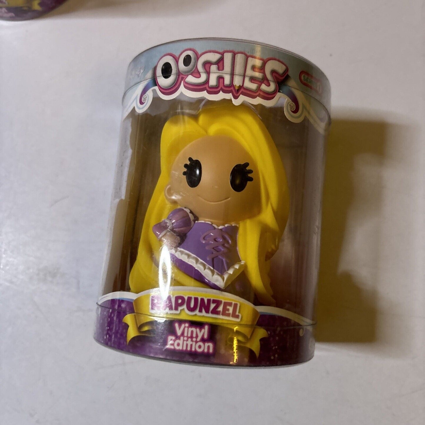 Ooshies Disney Vinyl Edition: Belle, Rapunzel