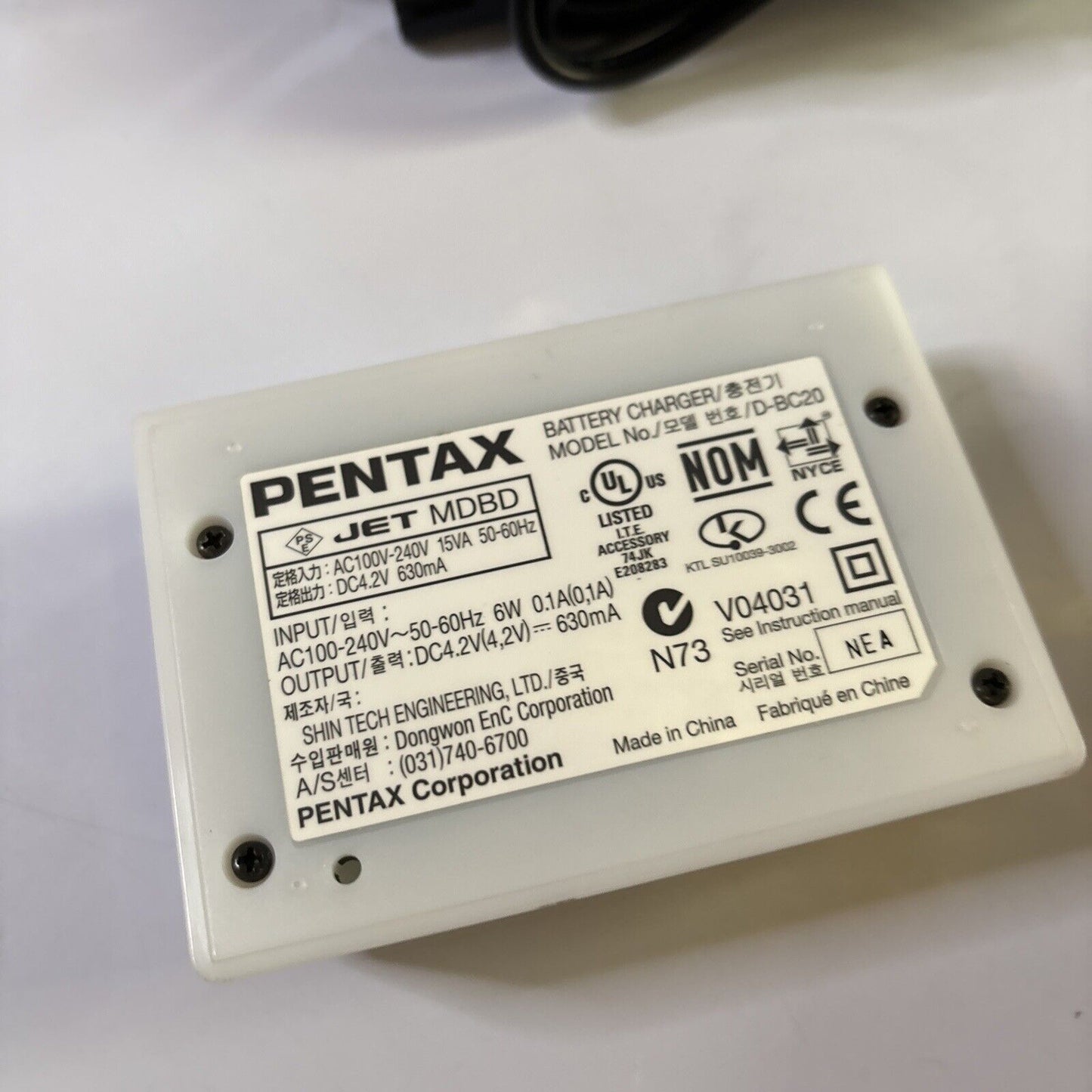 Genuine Pentax D-BC20 Camera  Battery Charger