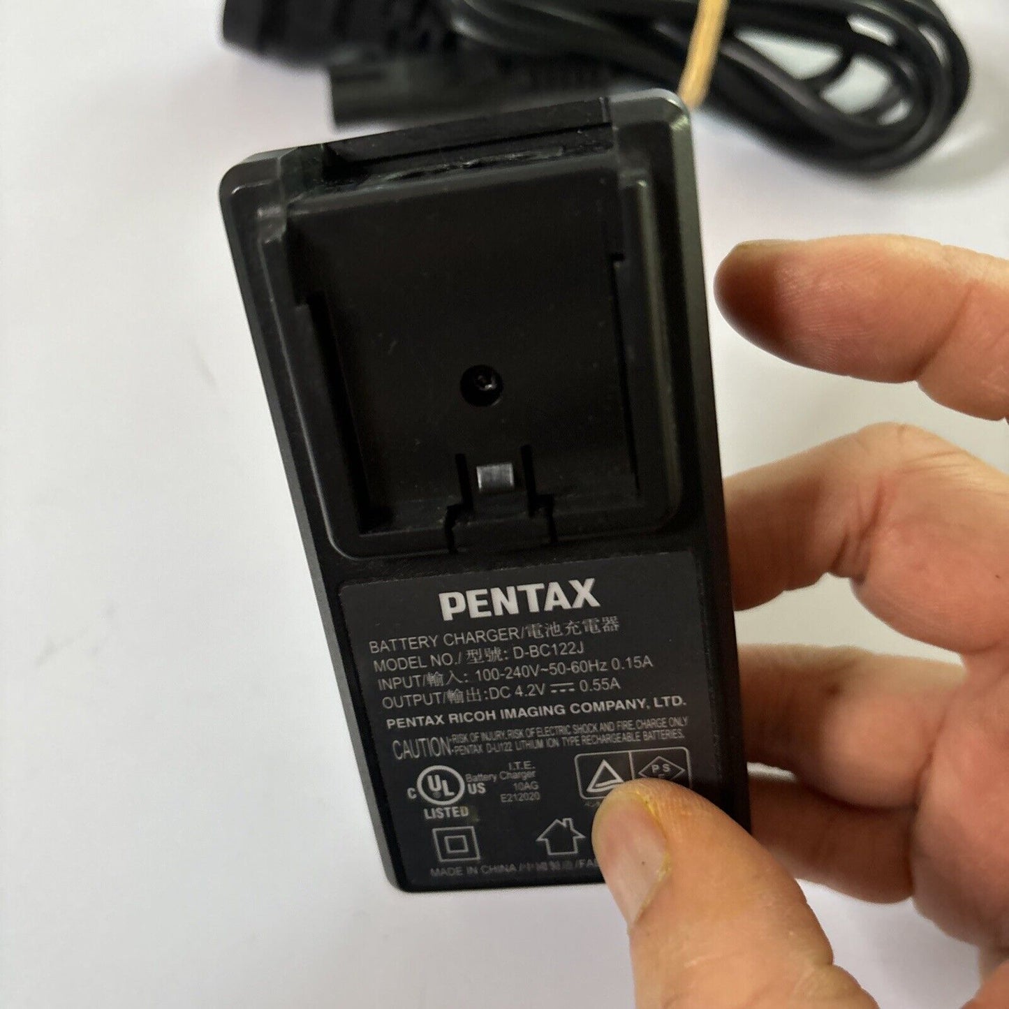 Genuine Pentax D-BC122J Battery Charger for Optio S10 S12 VS20 Q Q-S1 Q10 Q7