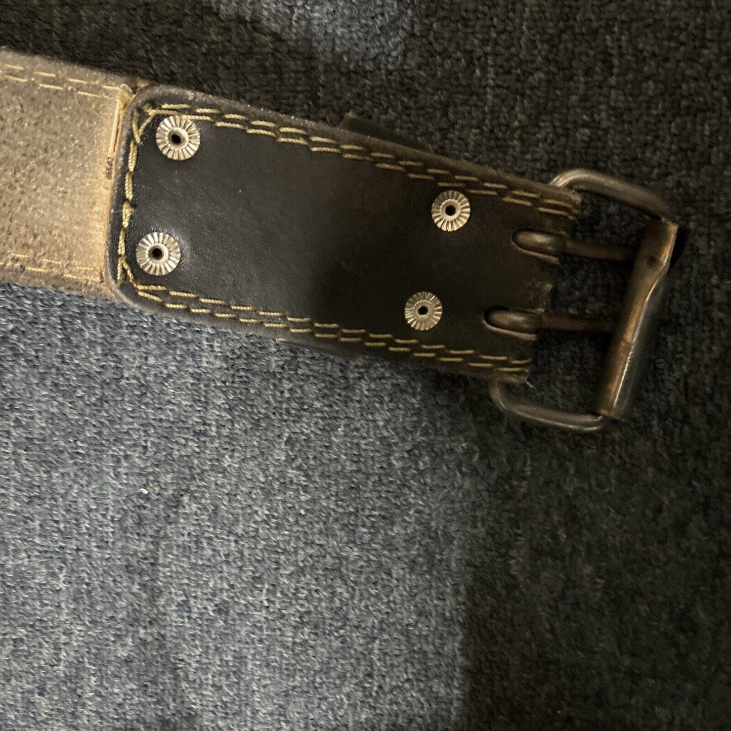 Harbinger Leather Powerlifting Weightlifting Belt