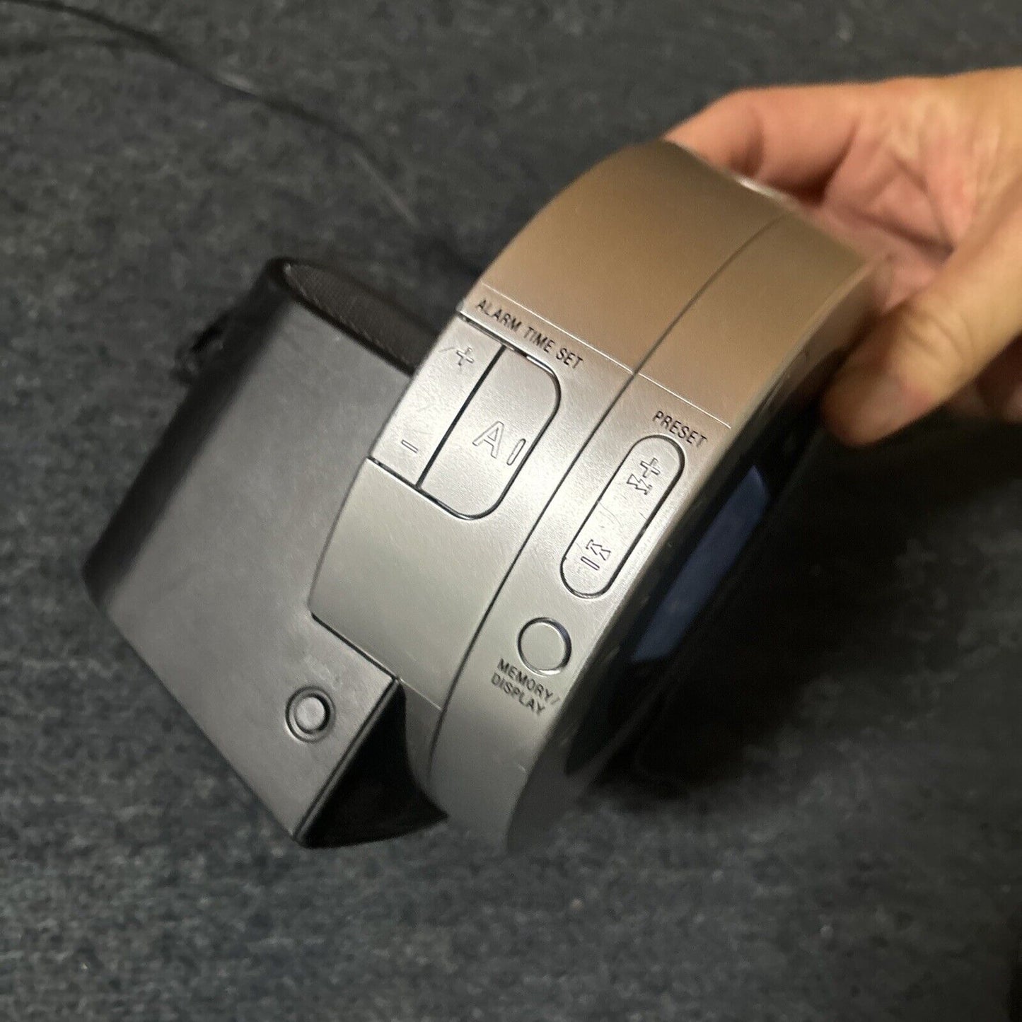 Sony Dream Machine Alarm Clock CD Player AM/FM Radio 30-pin iPod ICF-CD3ip