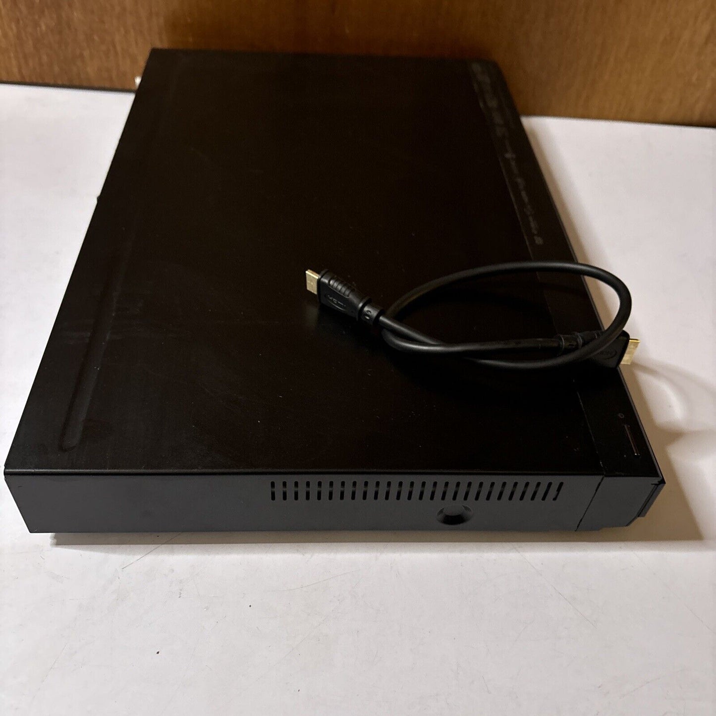 LG 3D Blu-ray DVD Player With HDD 250GB & HD Tuner HR698D Region 4 & B