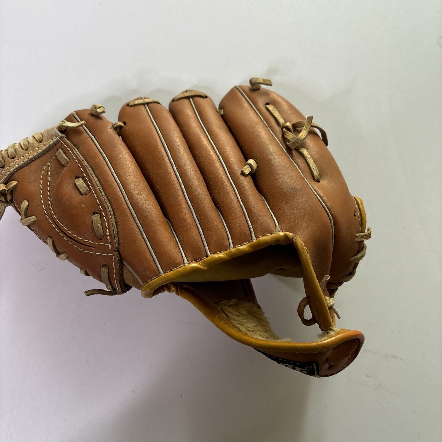 Regent Leather Baseball Glove Professional Model 2436 Right Handed