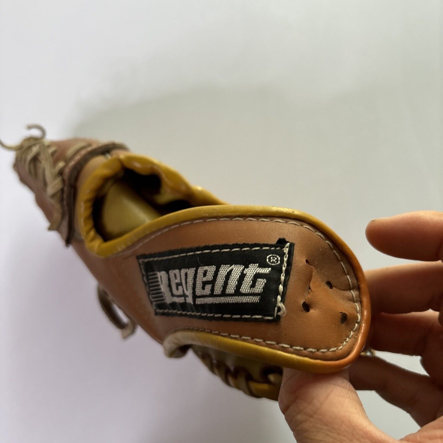Regent Leather Baseball Glove Professional Model 2436 Right Handed