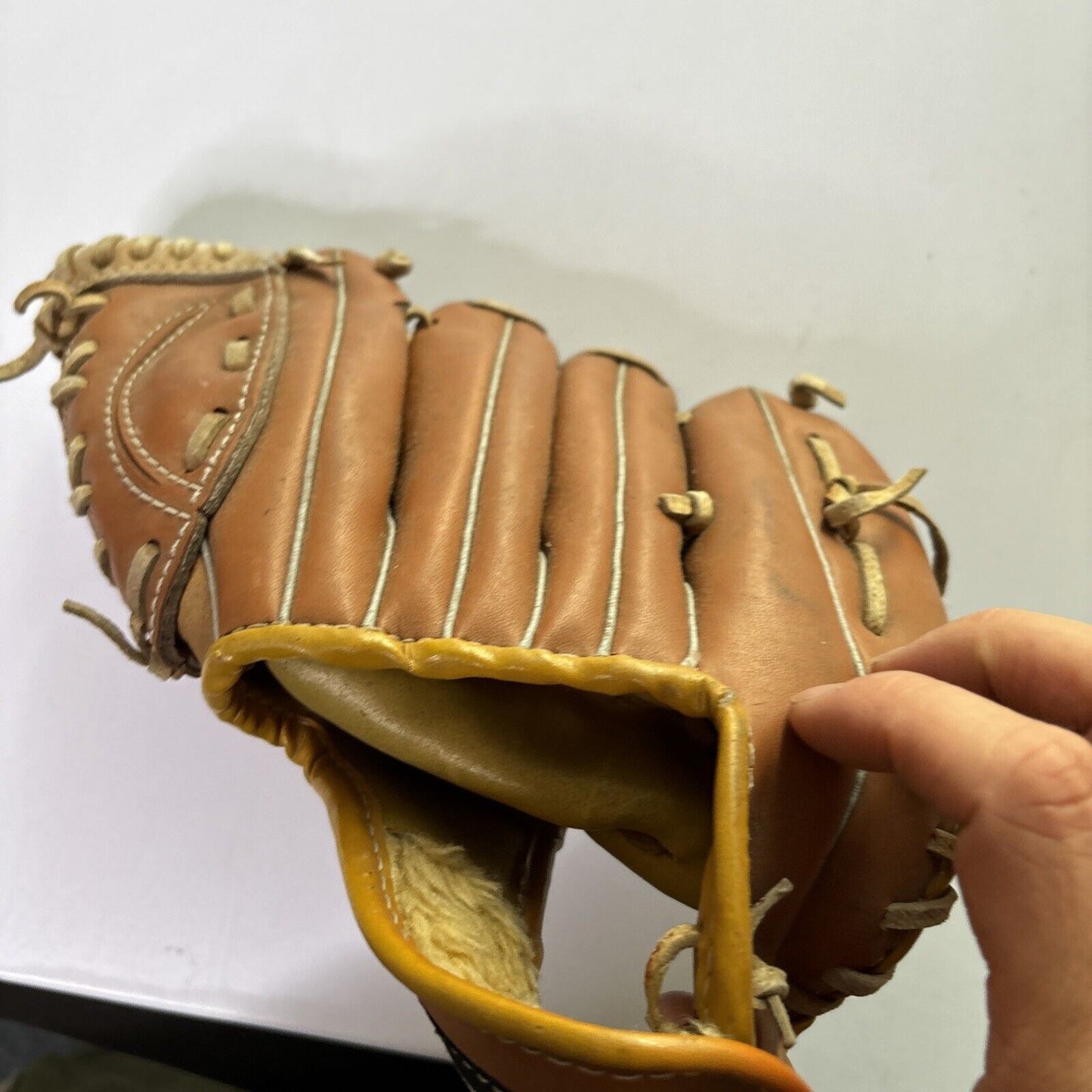 Regent Leather Baseball Glove Professional Model 2436 Right Handed