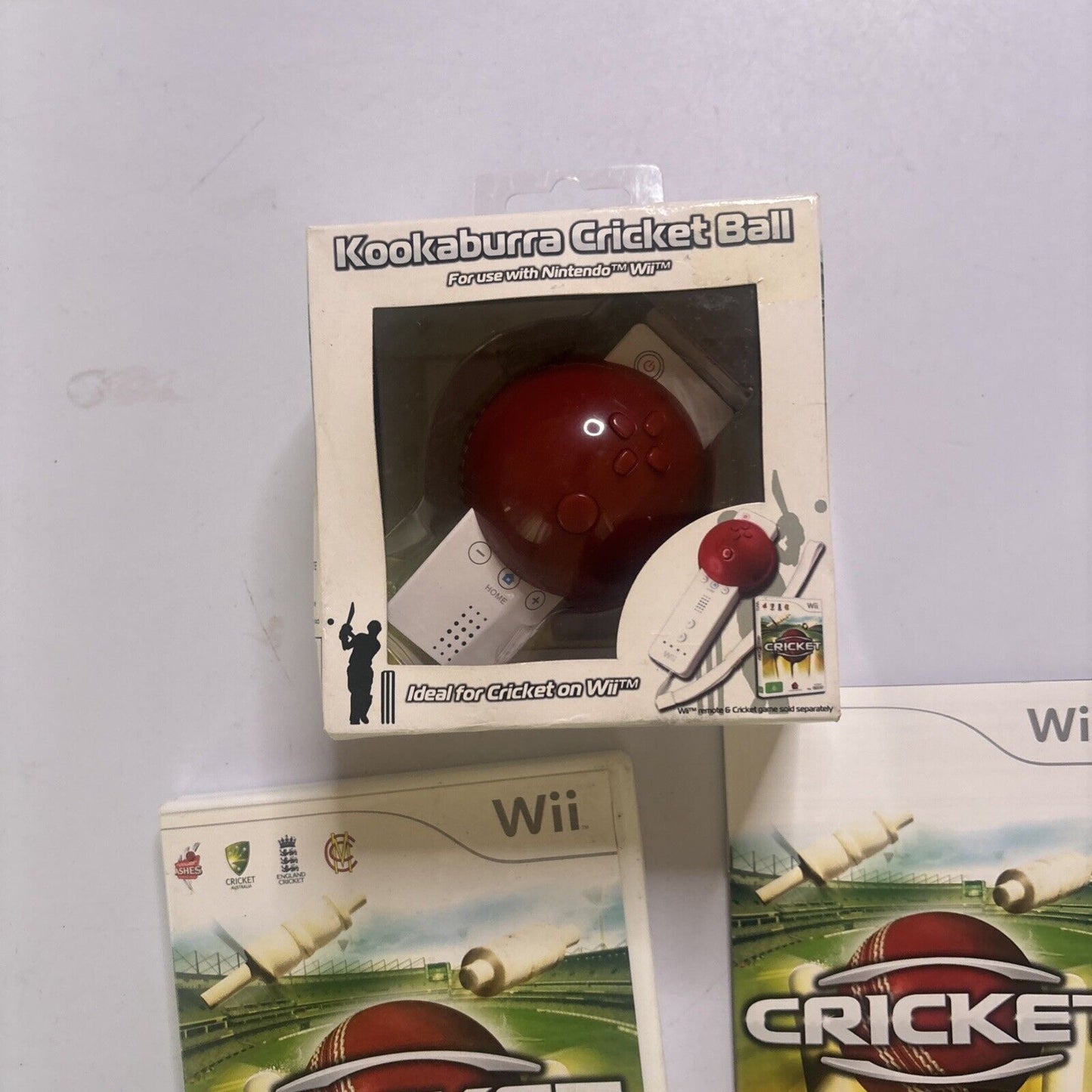 Cricket - Nintendo Wii Manual PAL & Kookaburra Cricket Ball