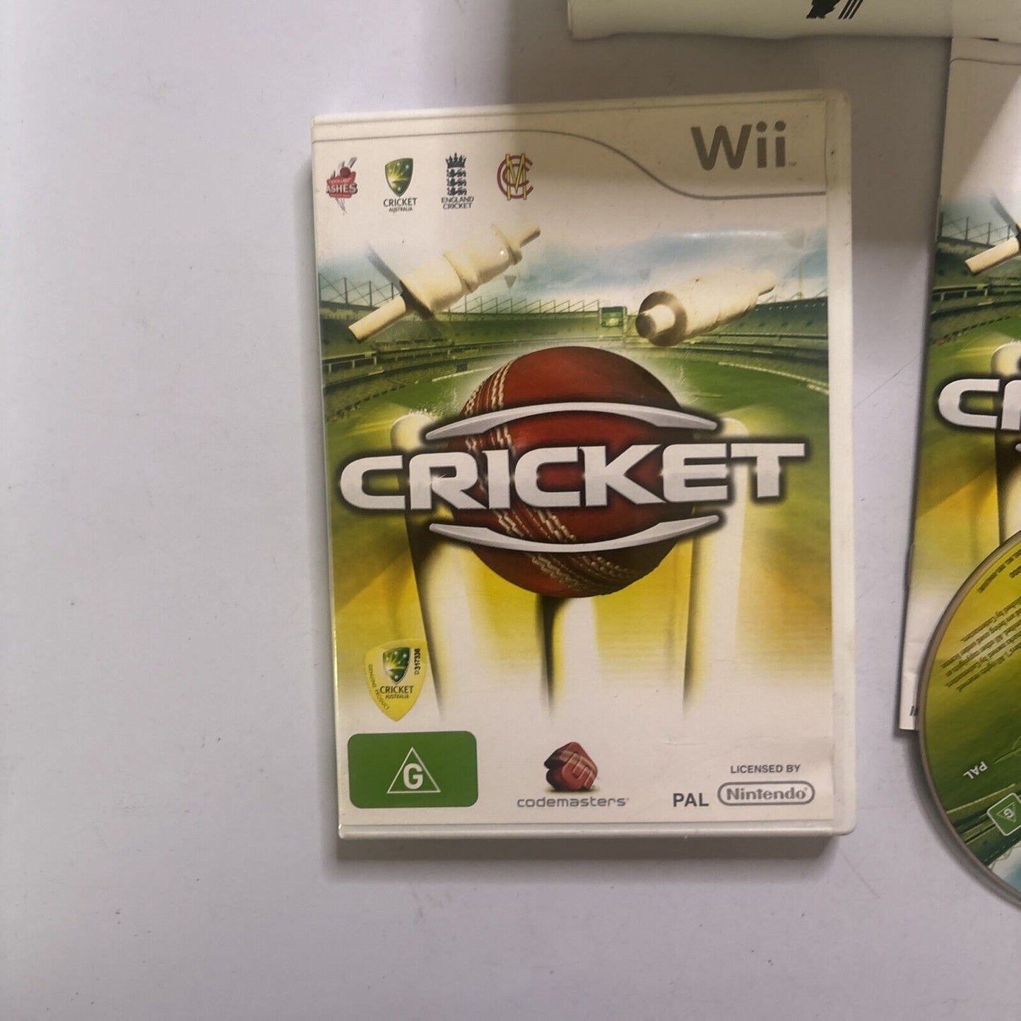 Cricket - Nintendo Wii Manual PAL & Kookaburra Cricket Ball
