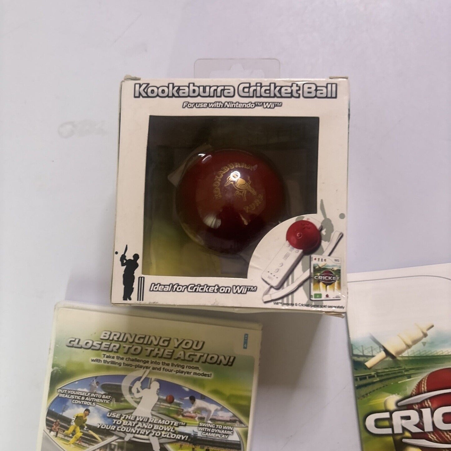 Cricket - Nintendo Wii Manual PAL & Kookaburra Cricket Ball