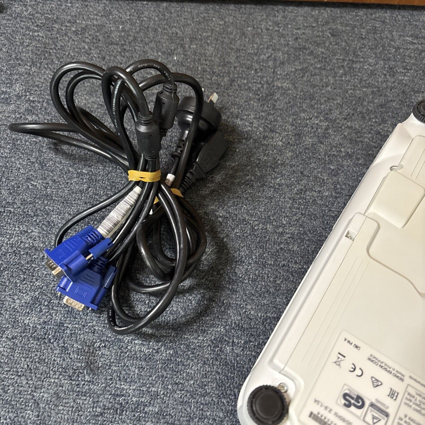 Epson EB-S120 LCD Projector HDMI VGA S-Video