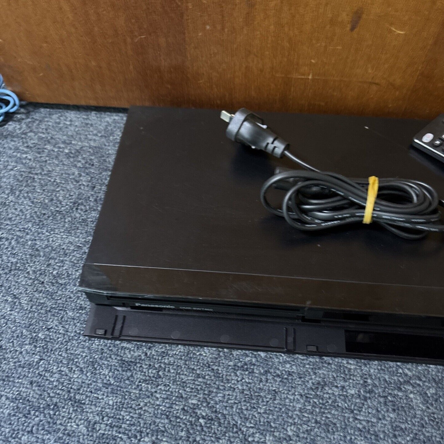 Panasonic Blu-ray Disc Recorder 500GB HDD w Remote Region B &4 DMR-BWT460