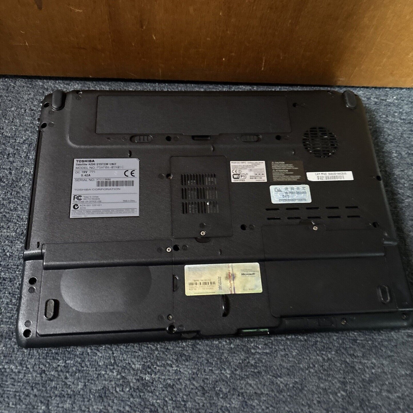Toshiba Satellite A200 Laptop T2130 1GB RAM 105GB DVD *Requires New Battery*