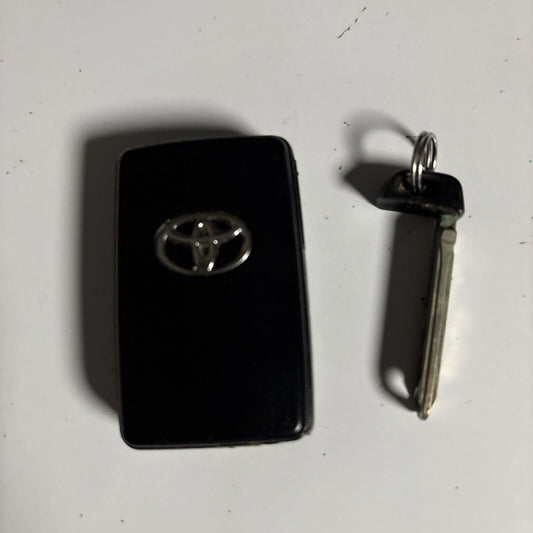 Toyota Key Fob Genuine Smart Key 2026 121216va