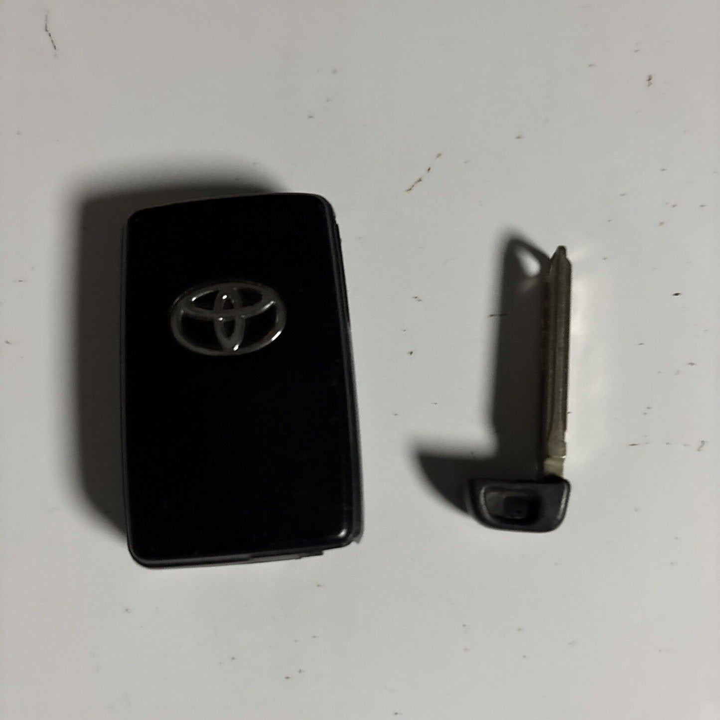 Toyota Key Fob Genuine Smart Key 2026 130826vf