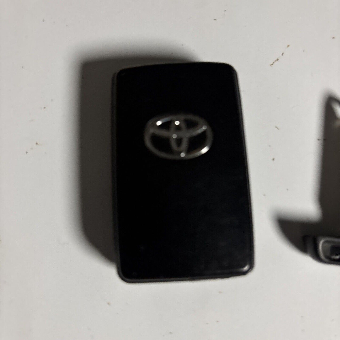 Toyota Key Fob Genuine Smart Key 2026 130826vf