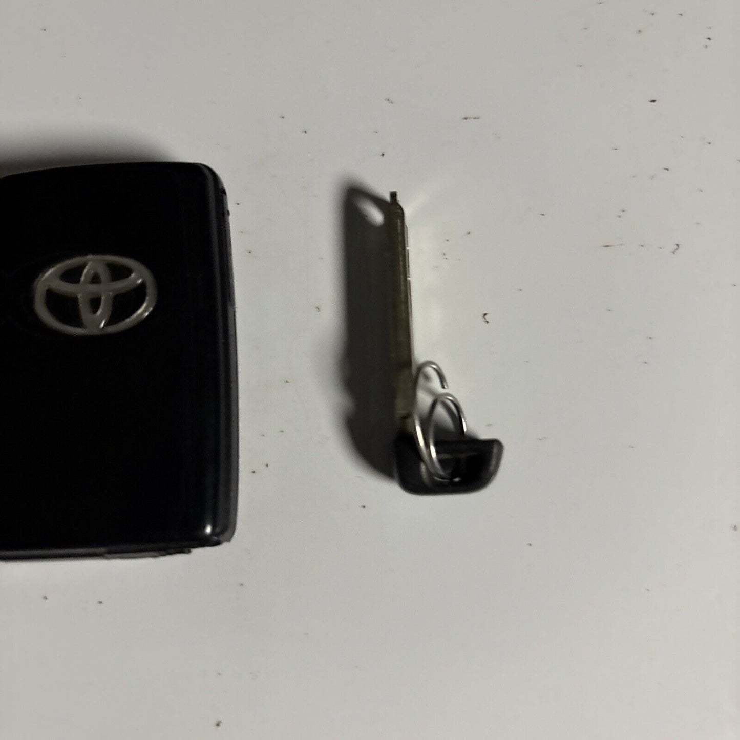 Toyota Key Fob Genuine Smart Key 1024 0512058a 0036 0509228A