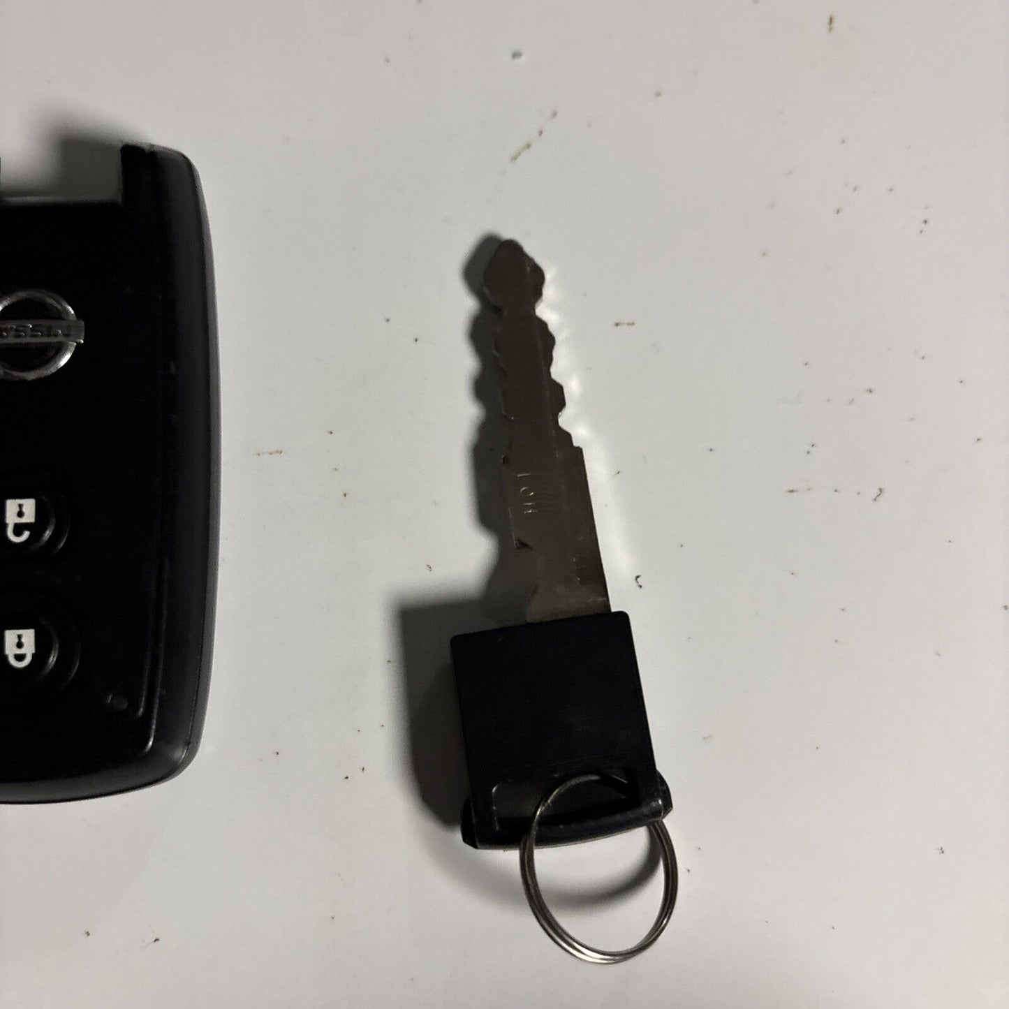 Genuine Nissan Key Fob Smart Key 0540669 081127
