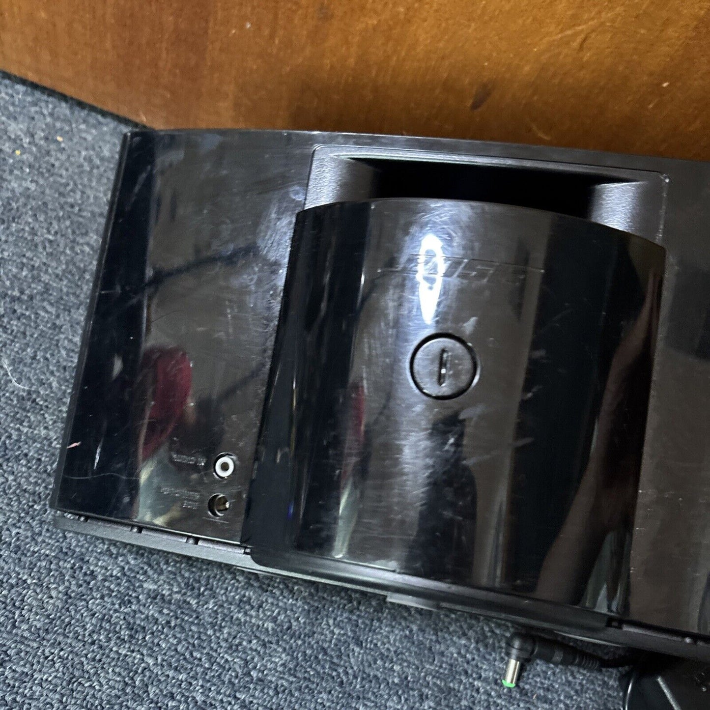 Bose SoundDock Portable Digital Music System 30-pin iPhone Dock