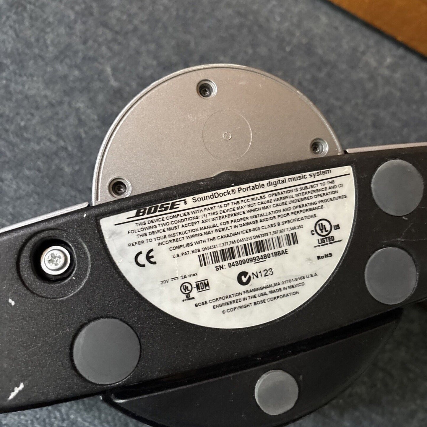 Bose SoundDock Portable Digital Music System 30-pin iPhone Dock