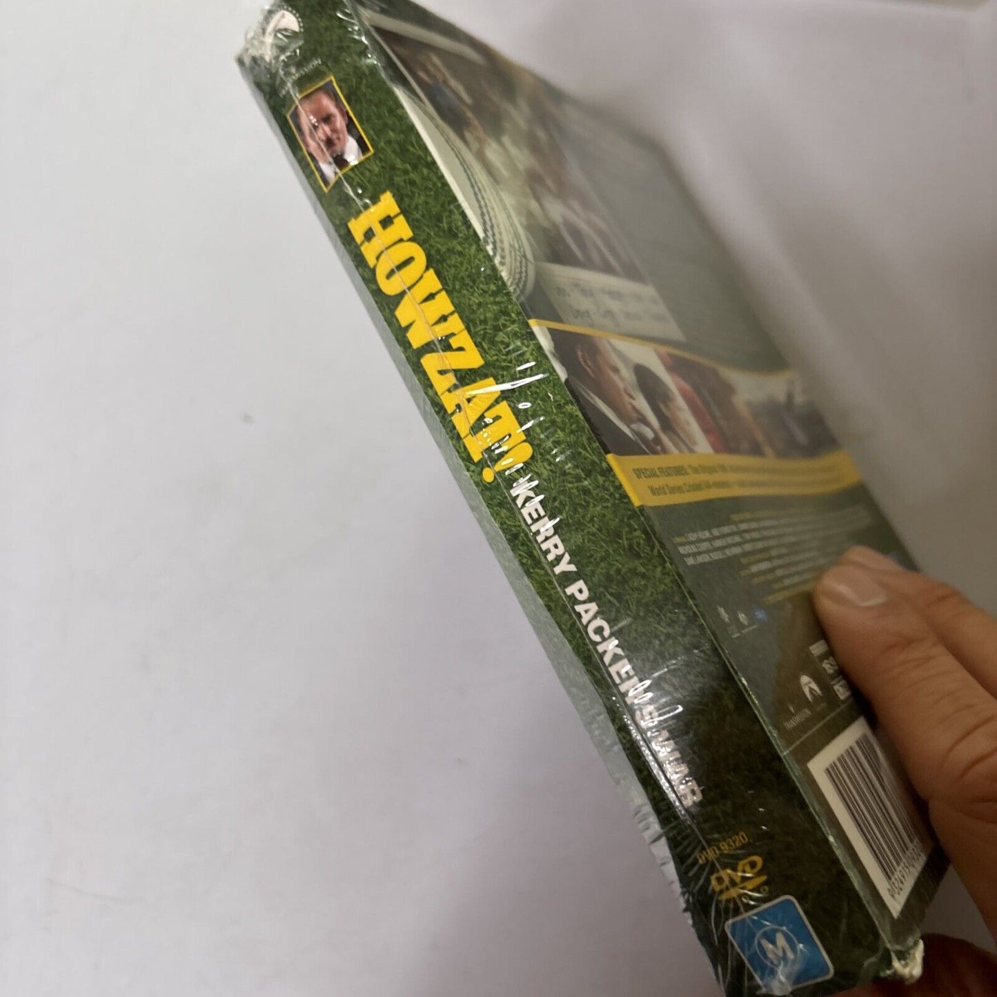 HOWZAT! Kerry Packer's War DVD Region 4 Exclusive Stubby Cooler *New Sealed*