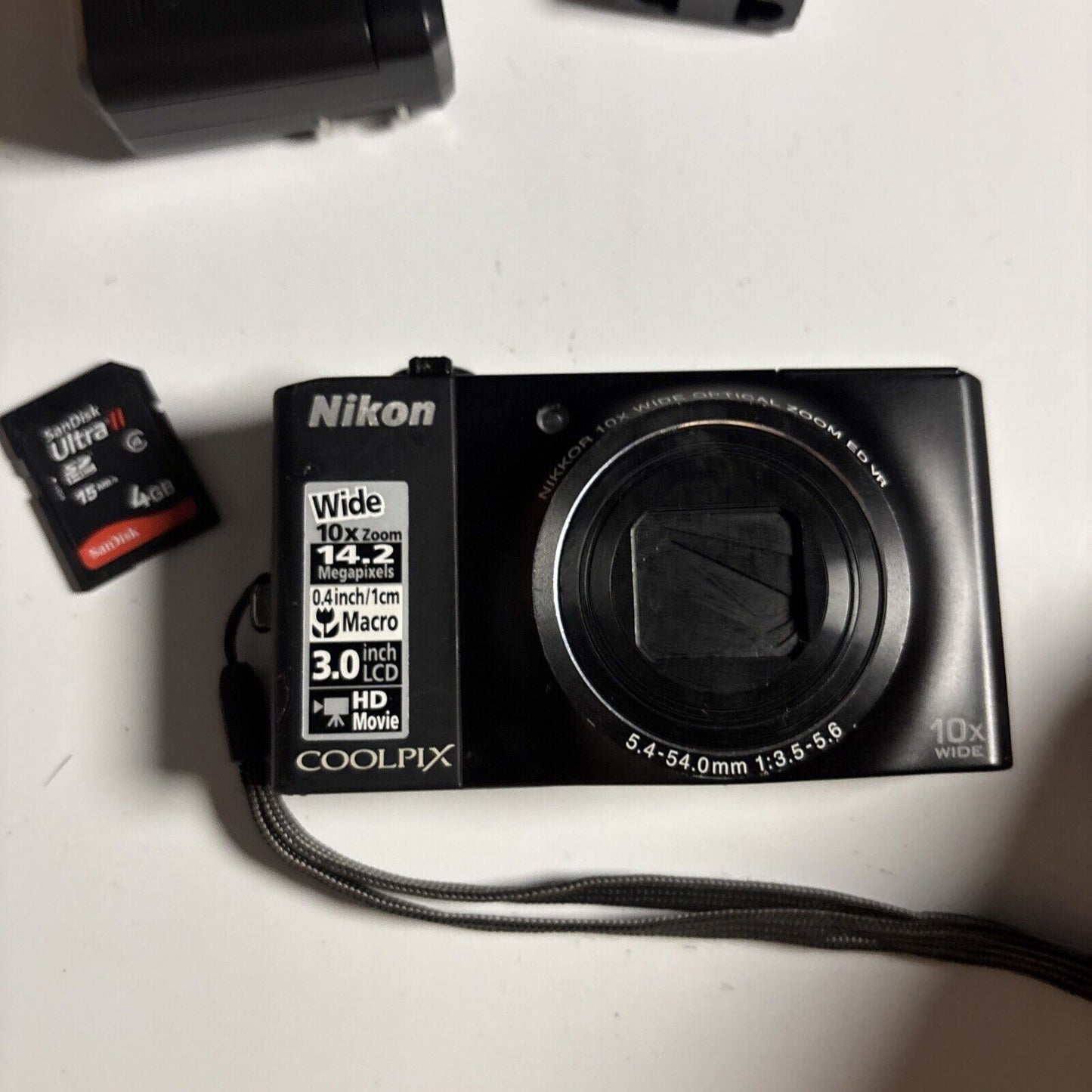 Nikon Coolpix S8000 Digital Camera 14.2MP 4GB SD Card
