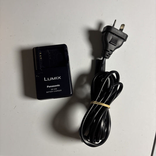 Genuine Panasonic Lumix DE-A26A Battery Charger