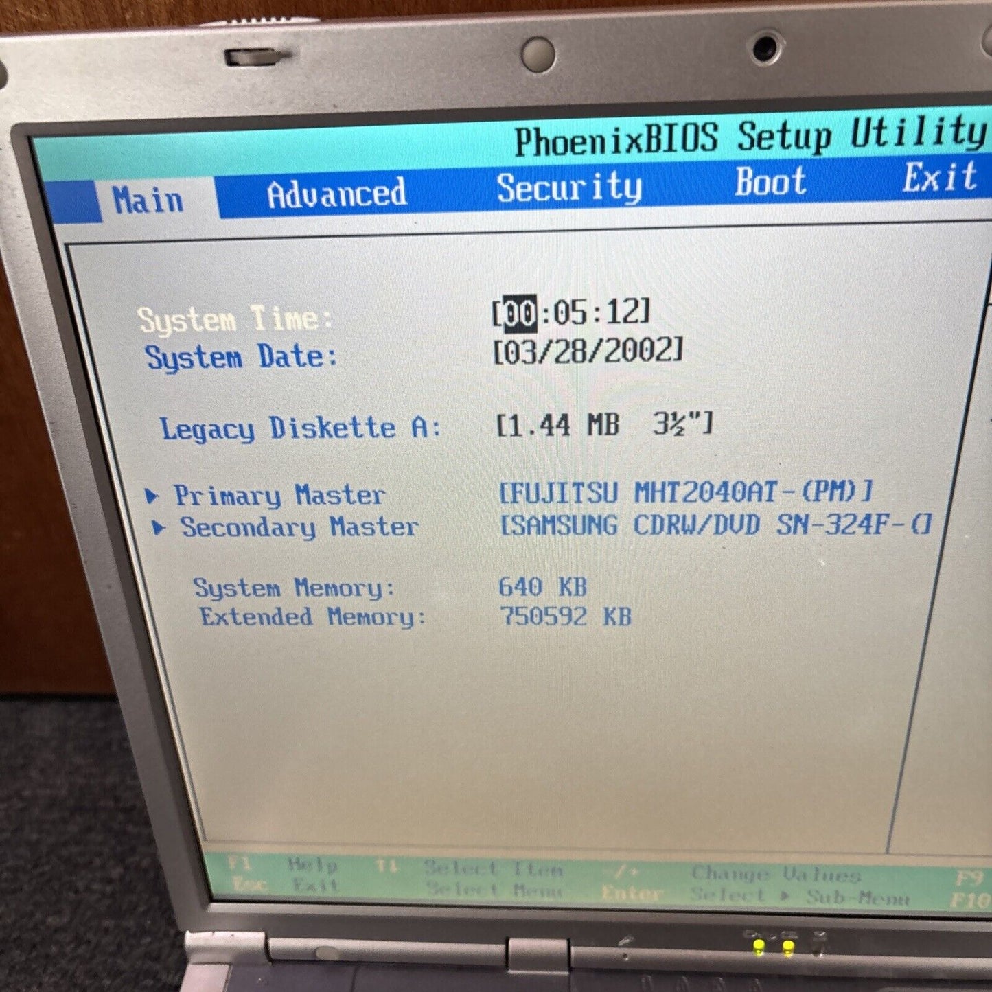 Clevo D400S 15" Laptop Pentium 4 DVD Floppy Disk Drive *For Parts Or Repair*