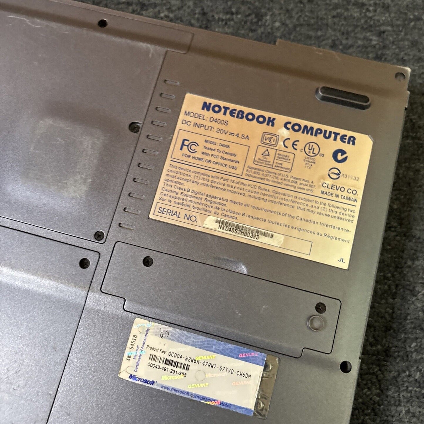 Clevo D400S 15" Laptop Pentium 4 DVD Floppy Disk Drive *For Parts Or Repair*