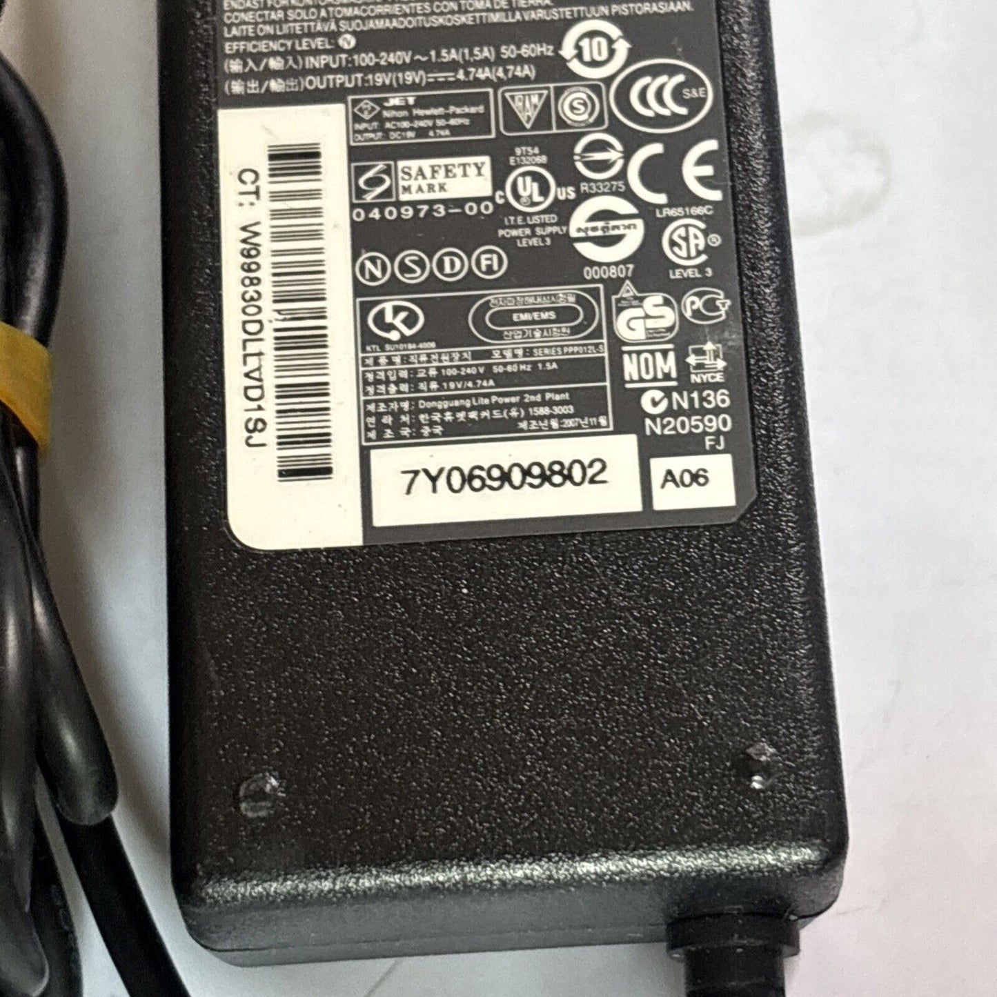 Genuine HP PPP012L-S AC Adapter 19V 4.7A 393954-001