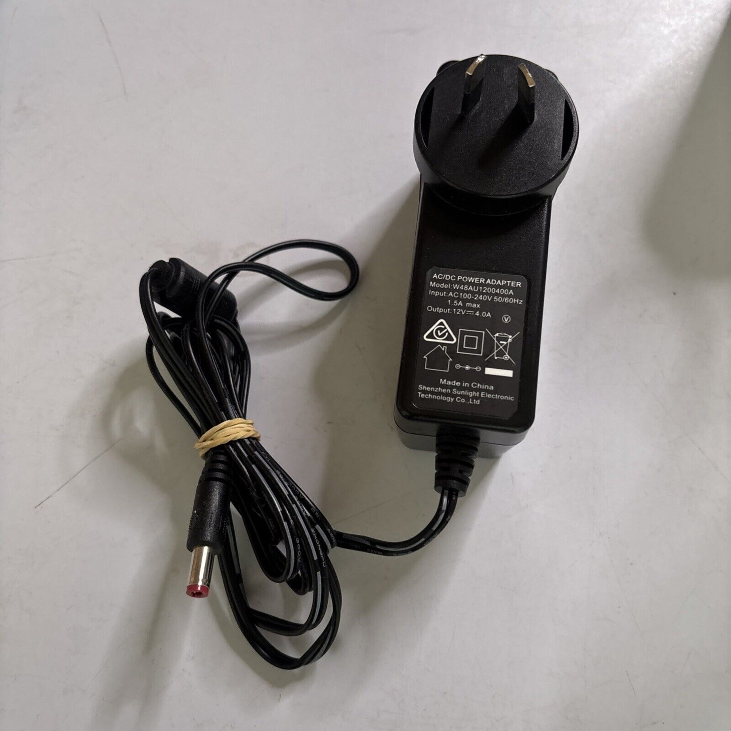 AC/DC Adapter 12V 4A AC 100-240V W48AU1200400A