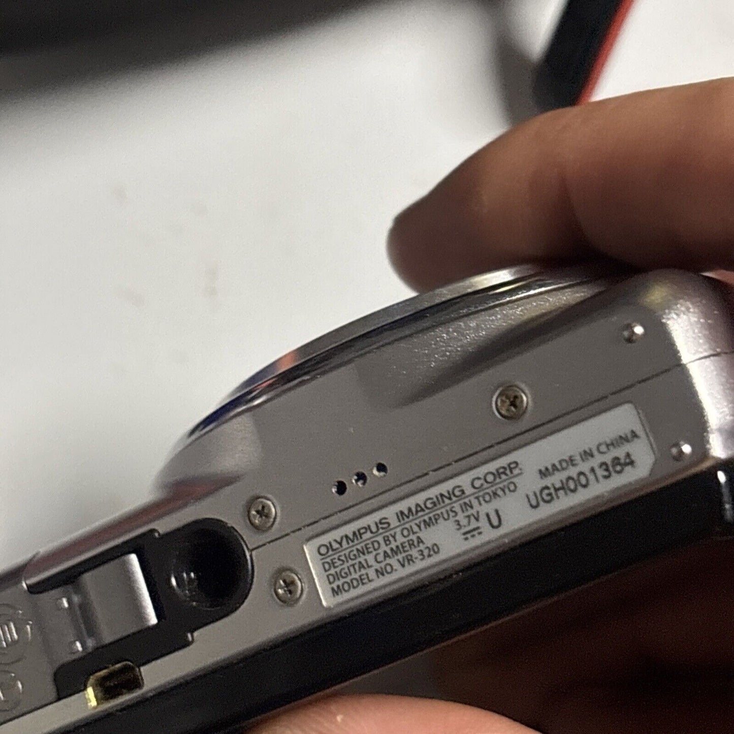 Olympus VR-320 Digital Camera 1GB SD Card With Case 14MP