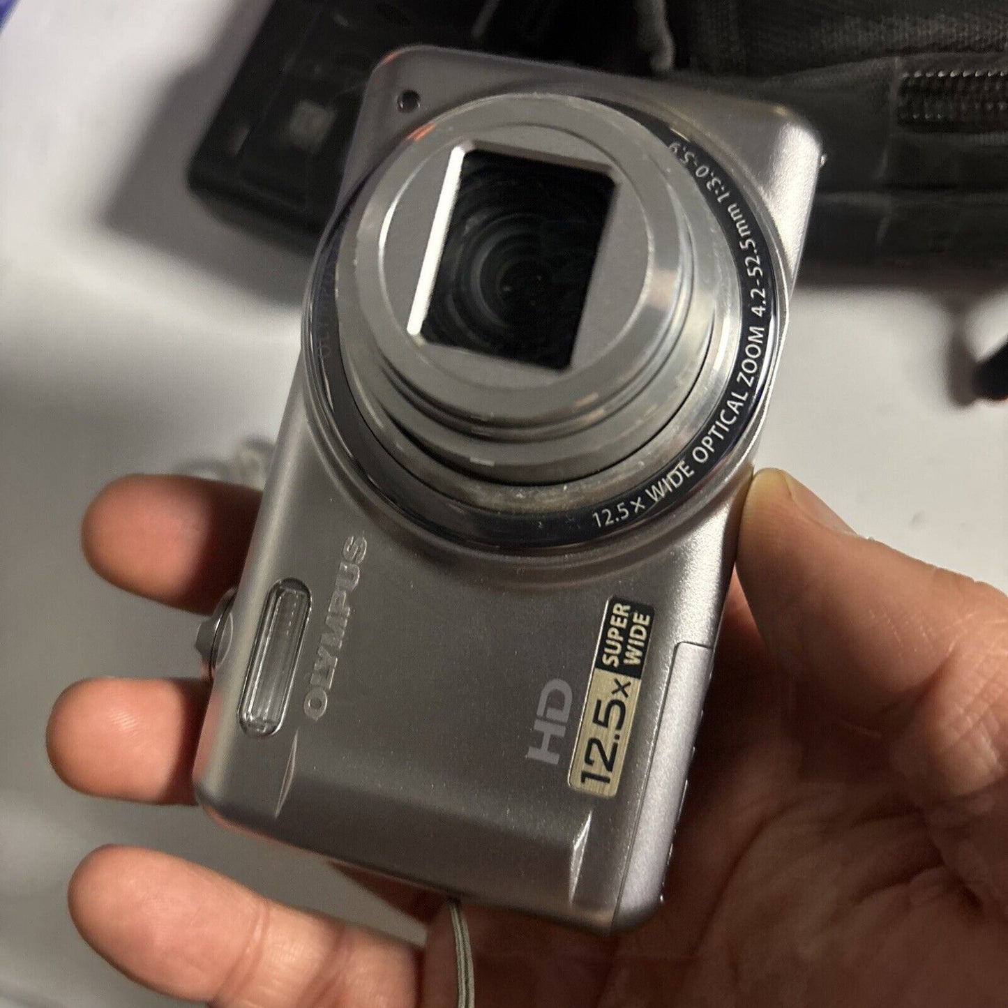 Olympus VR-320 Digital Camera 1GB SD Card With Case 14MP