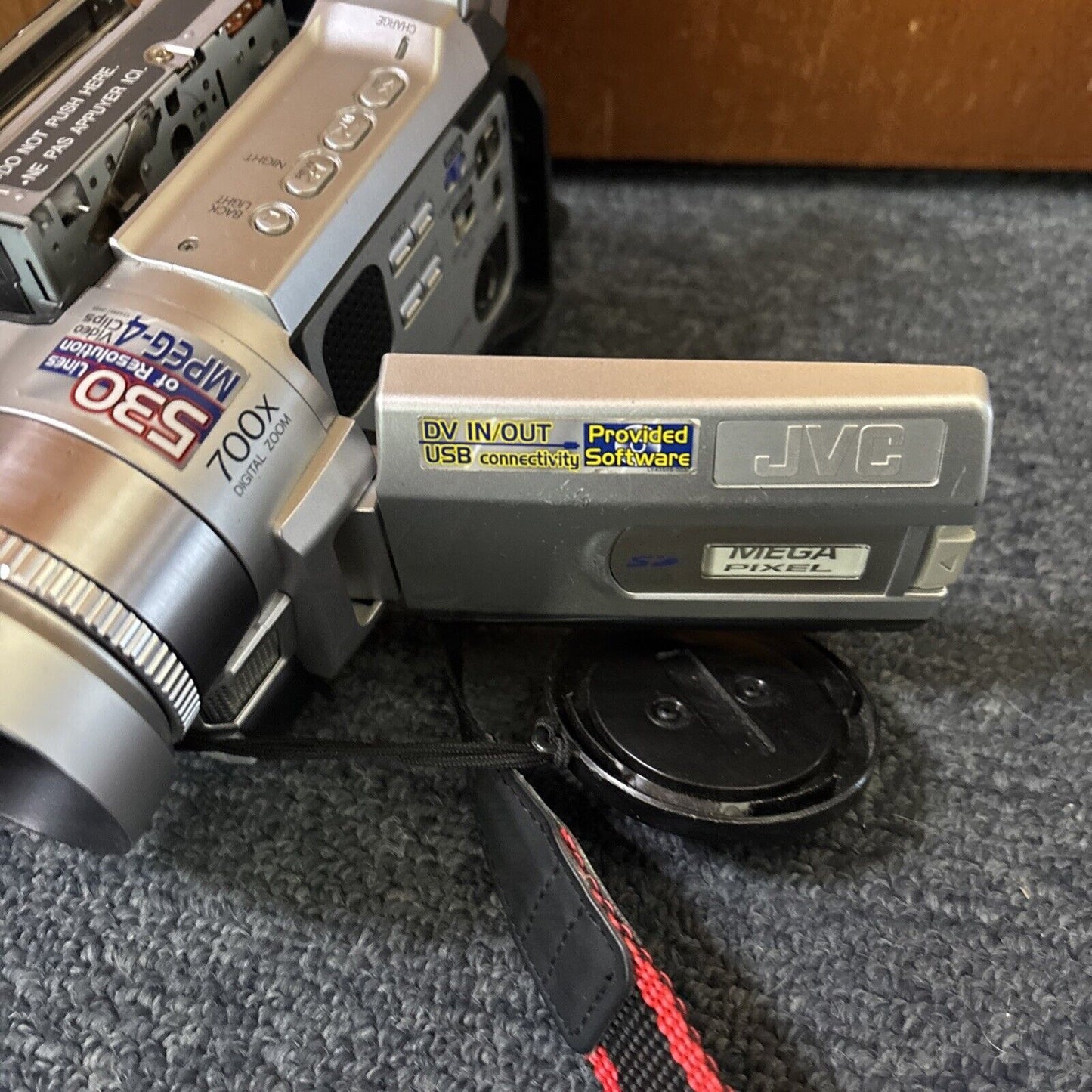 JVC Digital Video Camera GR-DVL820EA MiniDV *Not Working - For Parts Or Repair*