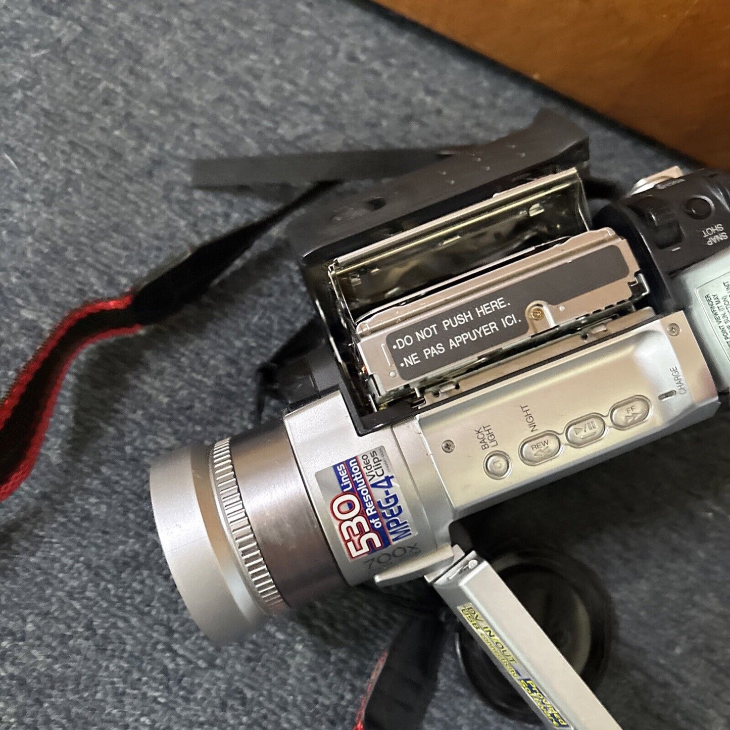 JVC Digital Video Camera GR-DVL820EA MiniDV *Not Working - For Parts Or Repair*