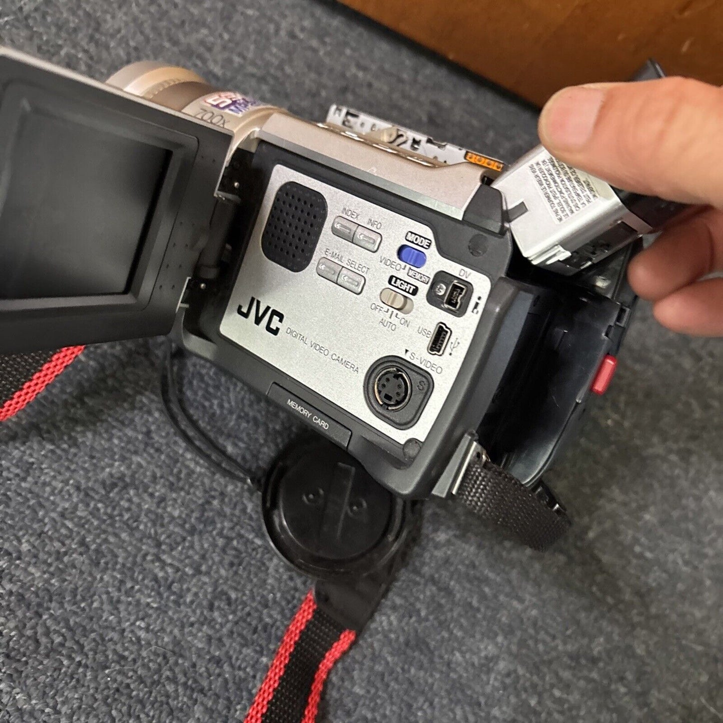 JVC Digital Video Camera GR-DVL820EA MiniDV *Not Working - For Parts Or Repair*