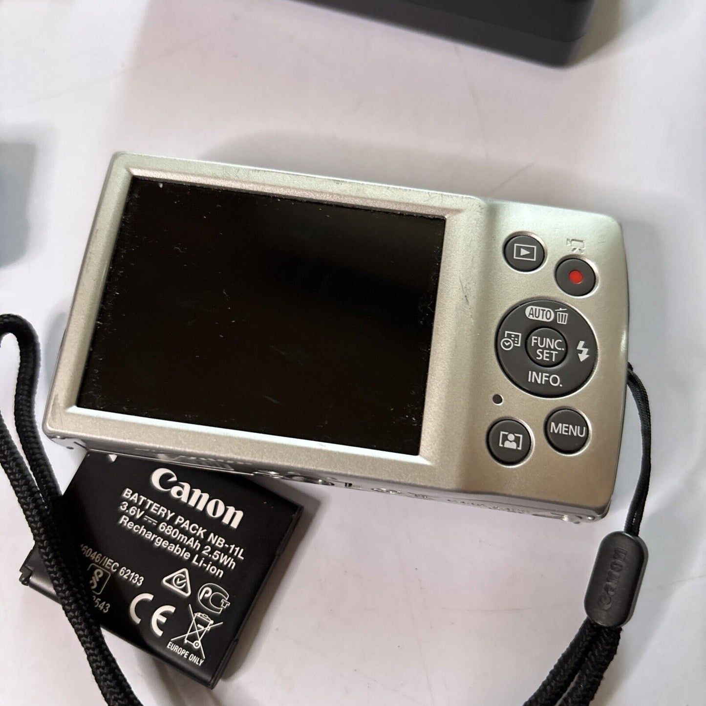 Canon IXUS 185 / ELPH 180 Digital Camera 1GB SD Card 20MP