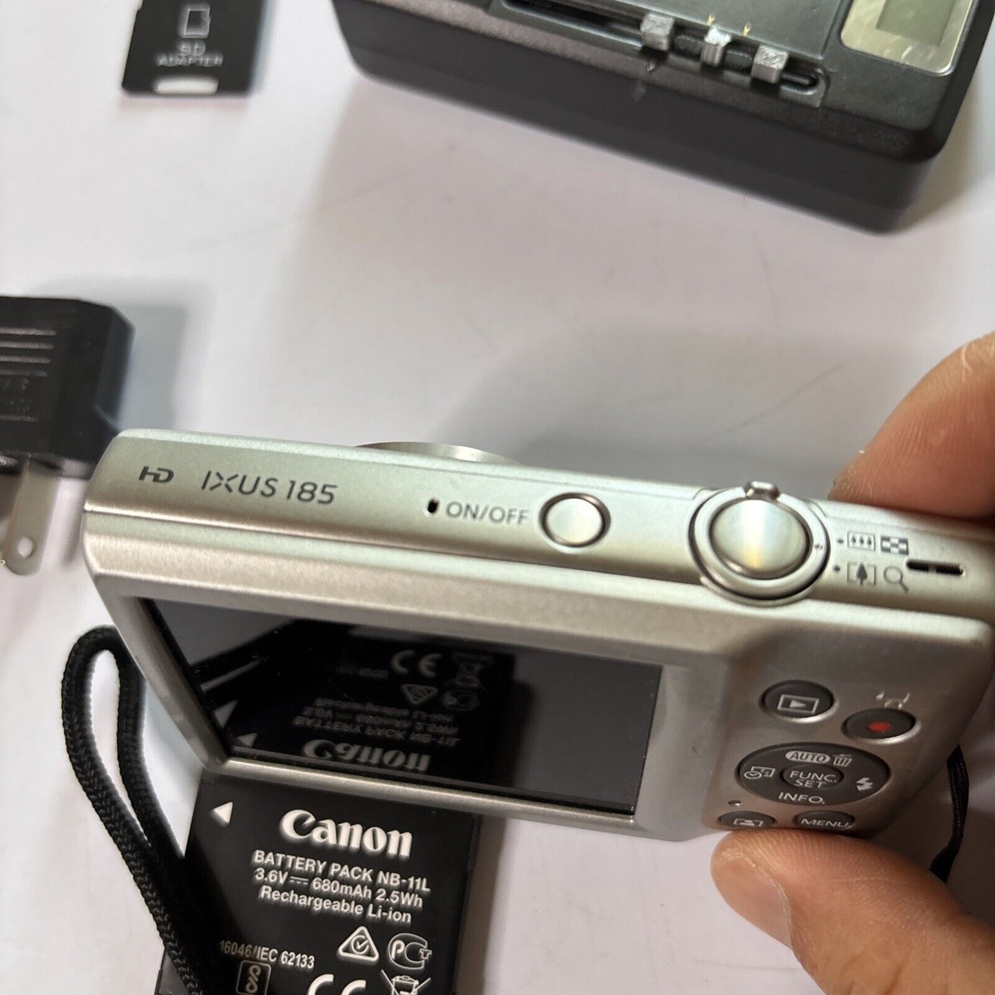 Canon IXUS 185 / ELPH 180 Digital Camera 1GB SD Card 20MP