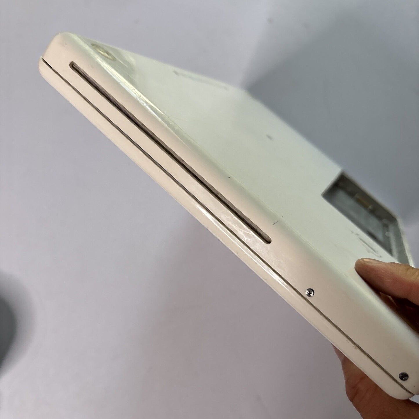 Apple MacBook A1181 2gb RAM *For Parts Or Repair*