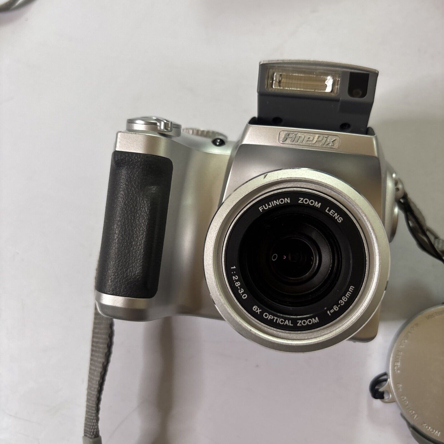 Fujifilm Finepix S3500 Digital Camera 4MP