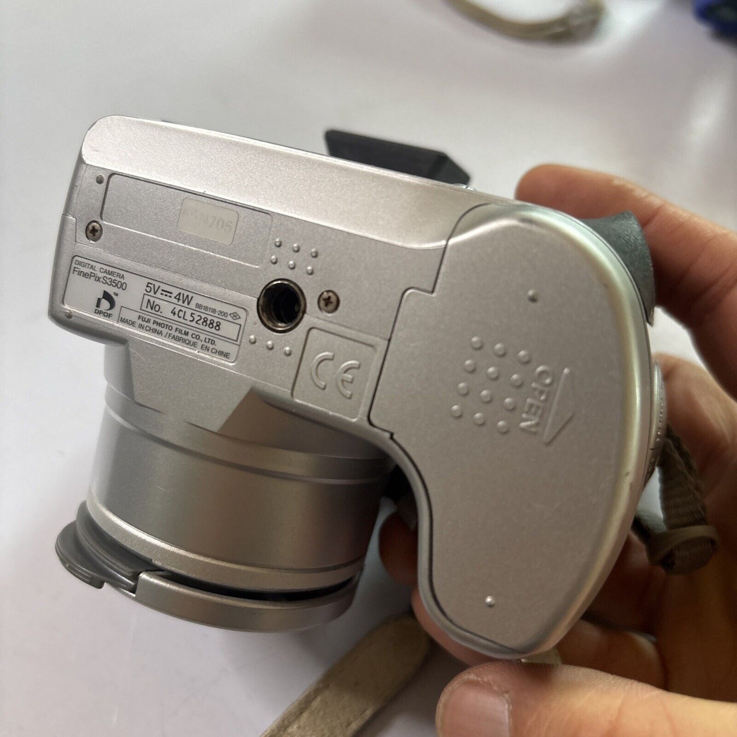 Fujifilm Finepix S3500 Digital Camera 4MP