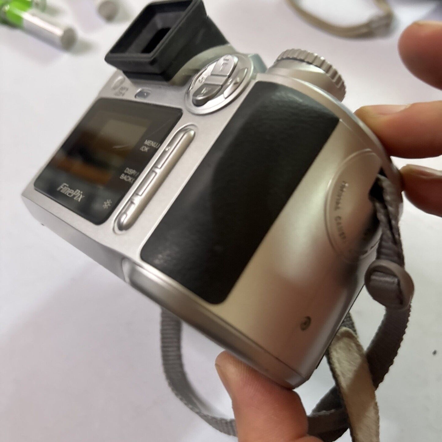 Fujifilm Finepix S3500 Digital Camera 4MP