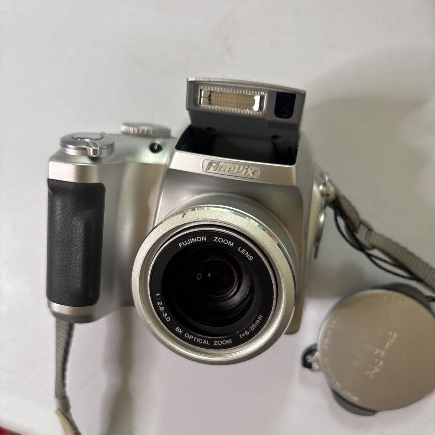 Fujifilm Finepix S3500 Digital Camera 4MP
