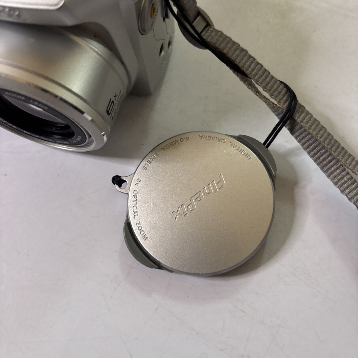 Fujifilm Finepix S3500 Digital Camera 4MP