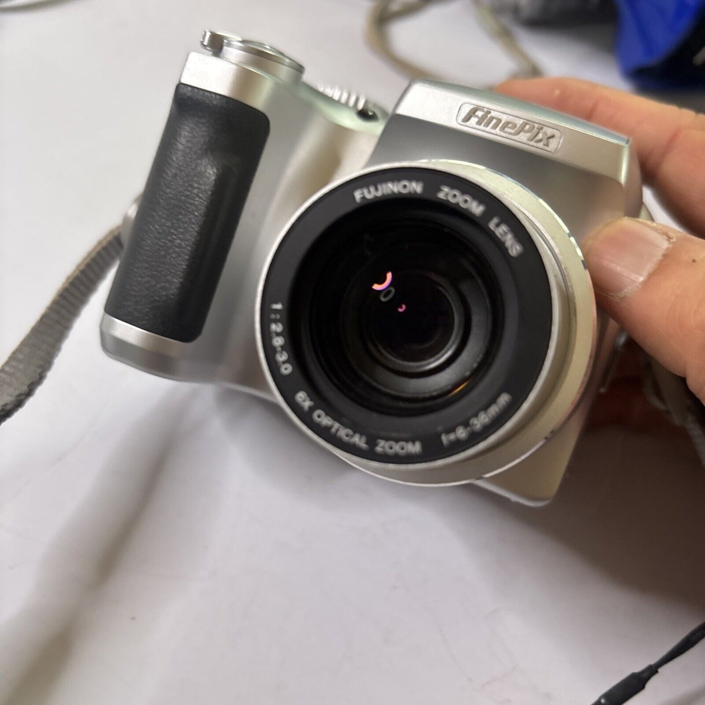 Fujifilm Finepix S3500 Digital Camera 4MP