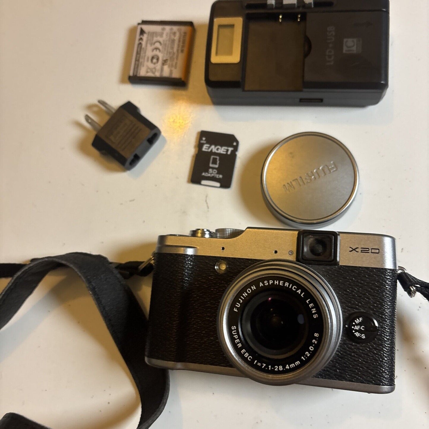 Fujifilm X20 Digital Camera 1GB SD Card 12MP