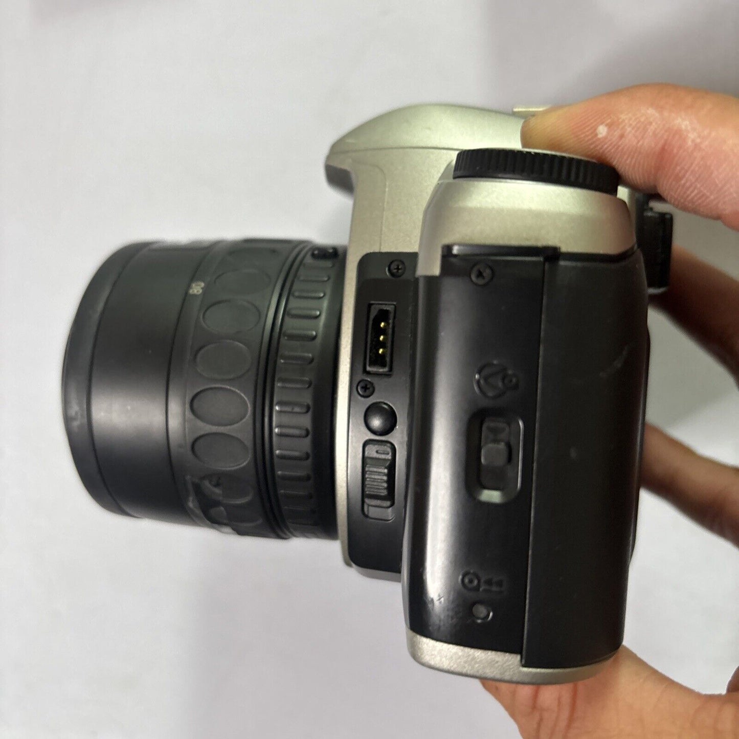 Pentax MZ-30 SLR 35mm Camera SMC Pentax-F 35-80mm Lens