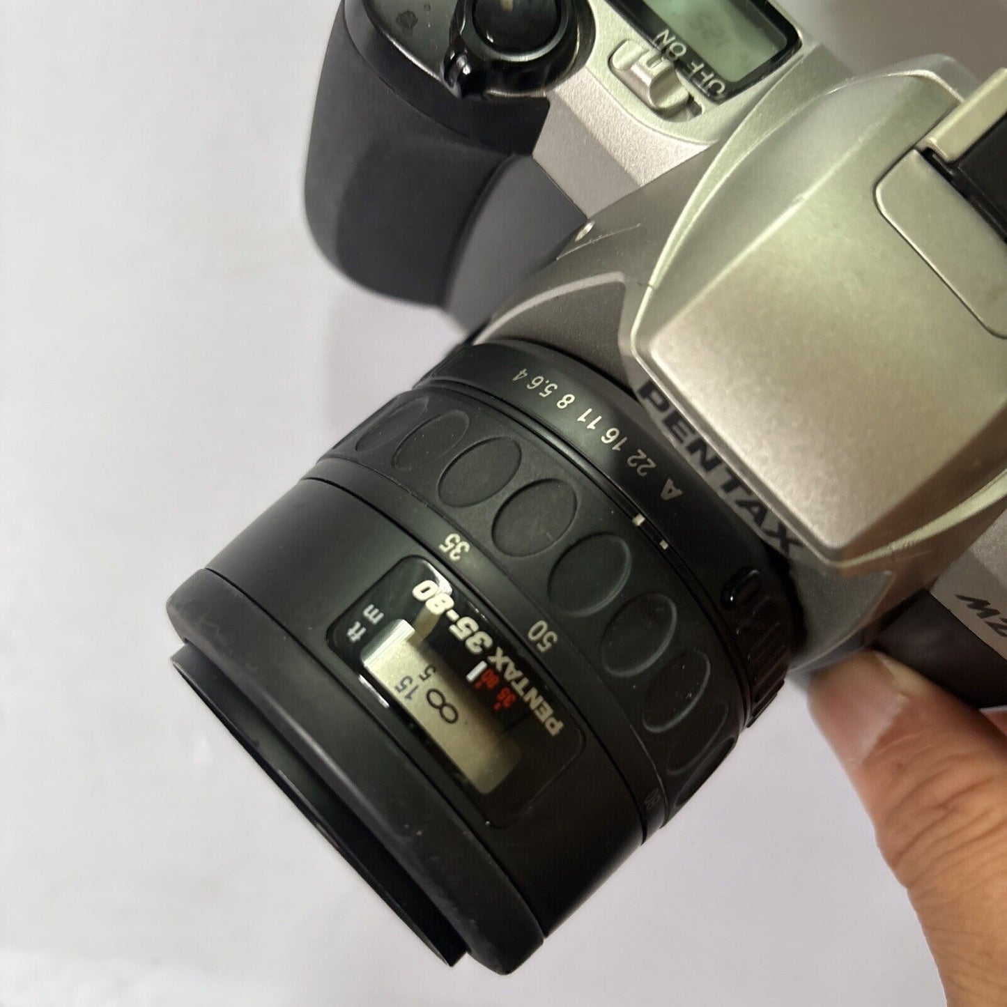 Pentax MZ-30 SLR 35mm Camera SMC Pentax-F 35-80mm Lens