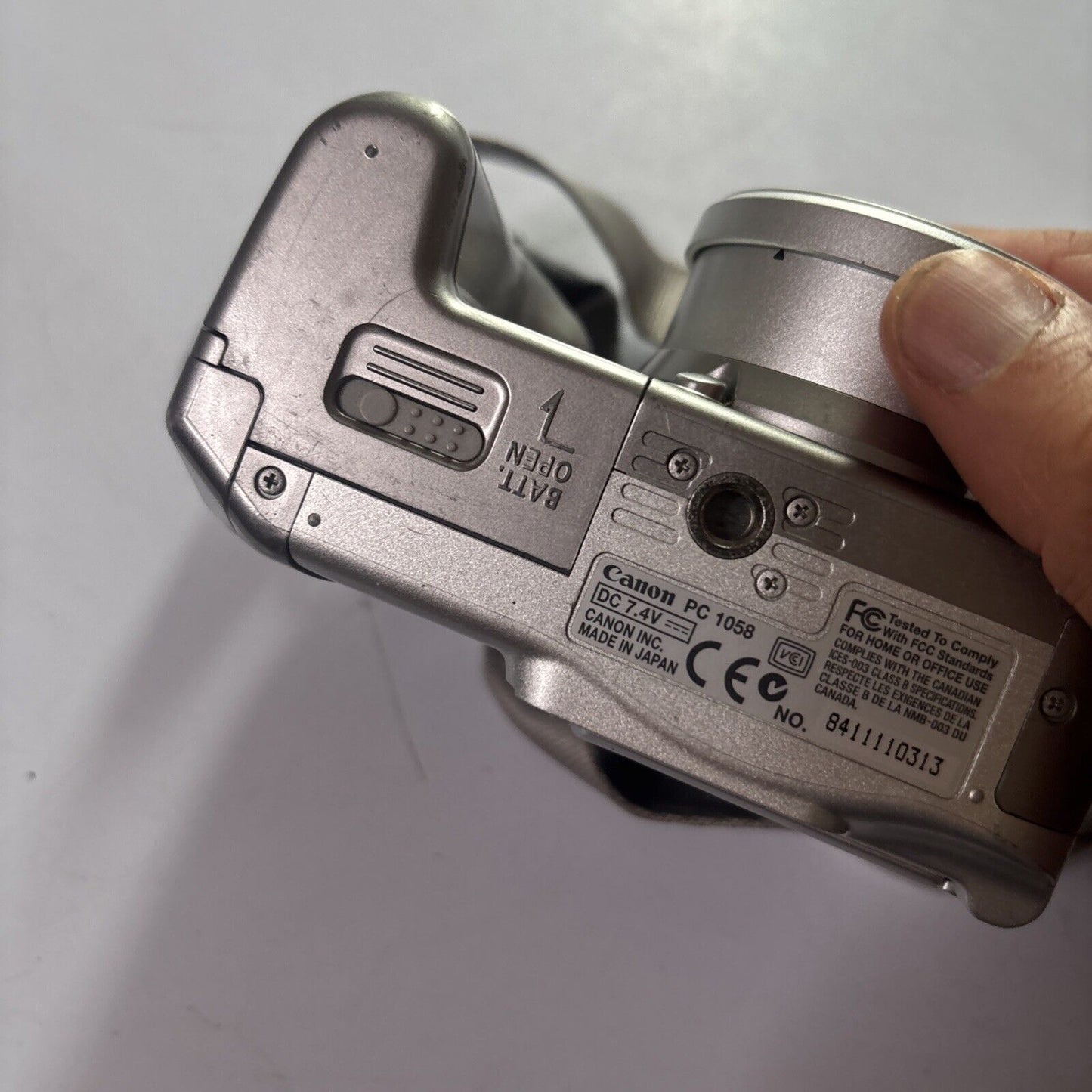 Canon PowerShot S1 IS Digital Camera *Does Not Turn On - For Parts Repair*