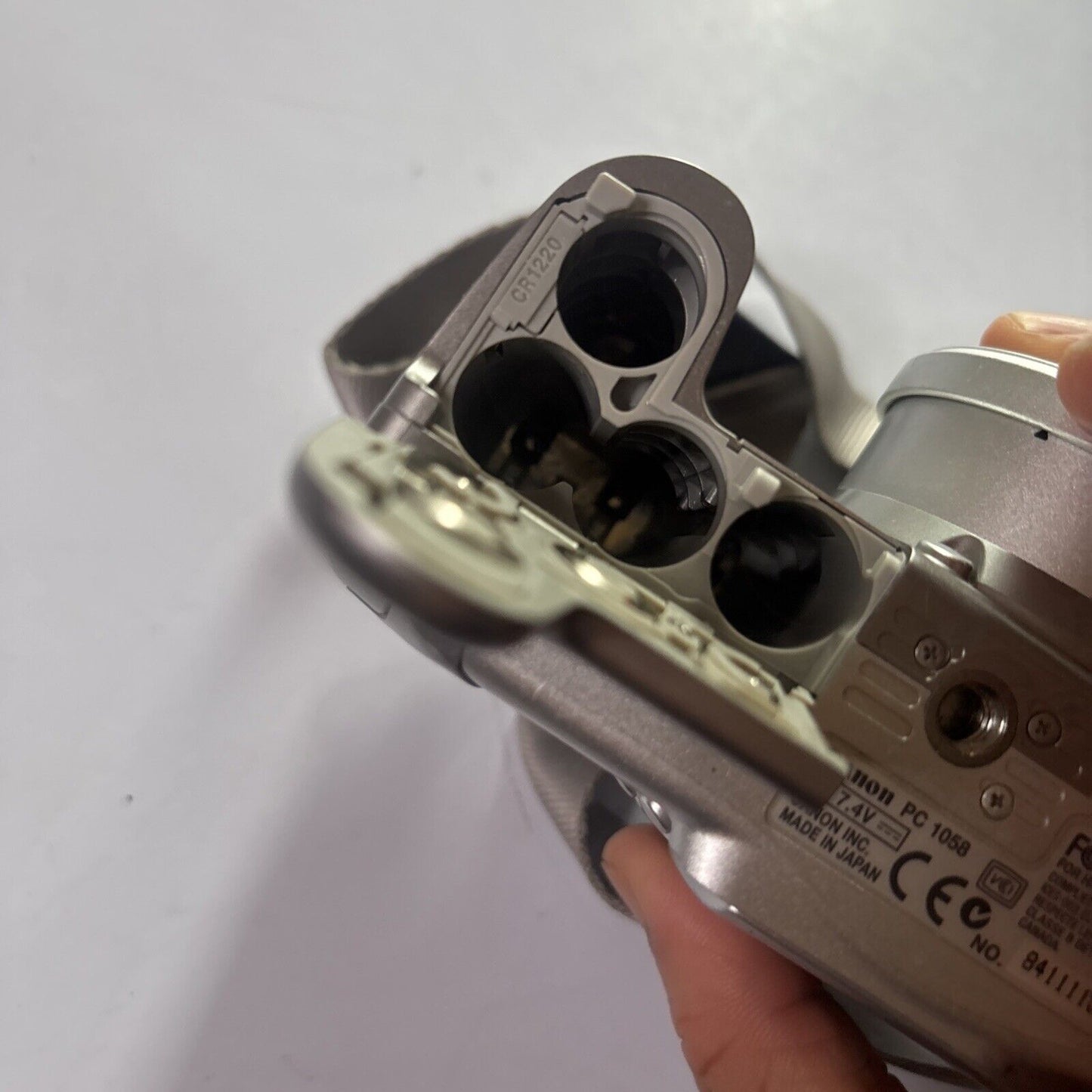 Canon PowerShot S1 IS Digital Camera *Does Not Turn On - For Parts Repair*