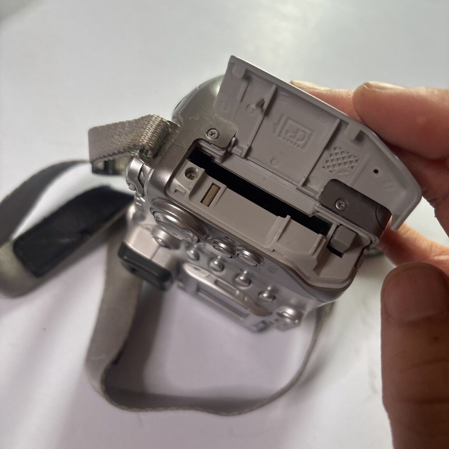 Canon PowerShot S1 IS Digital Camera *Does Not Turn On - For Parts Repair*