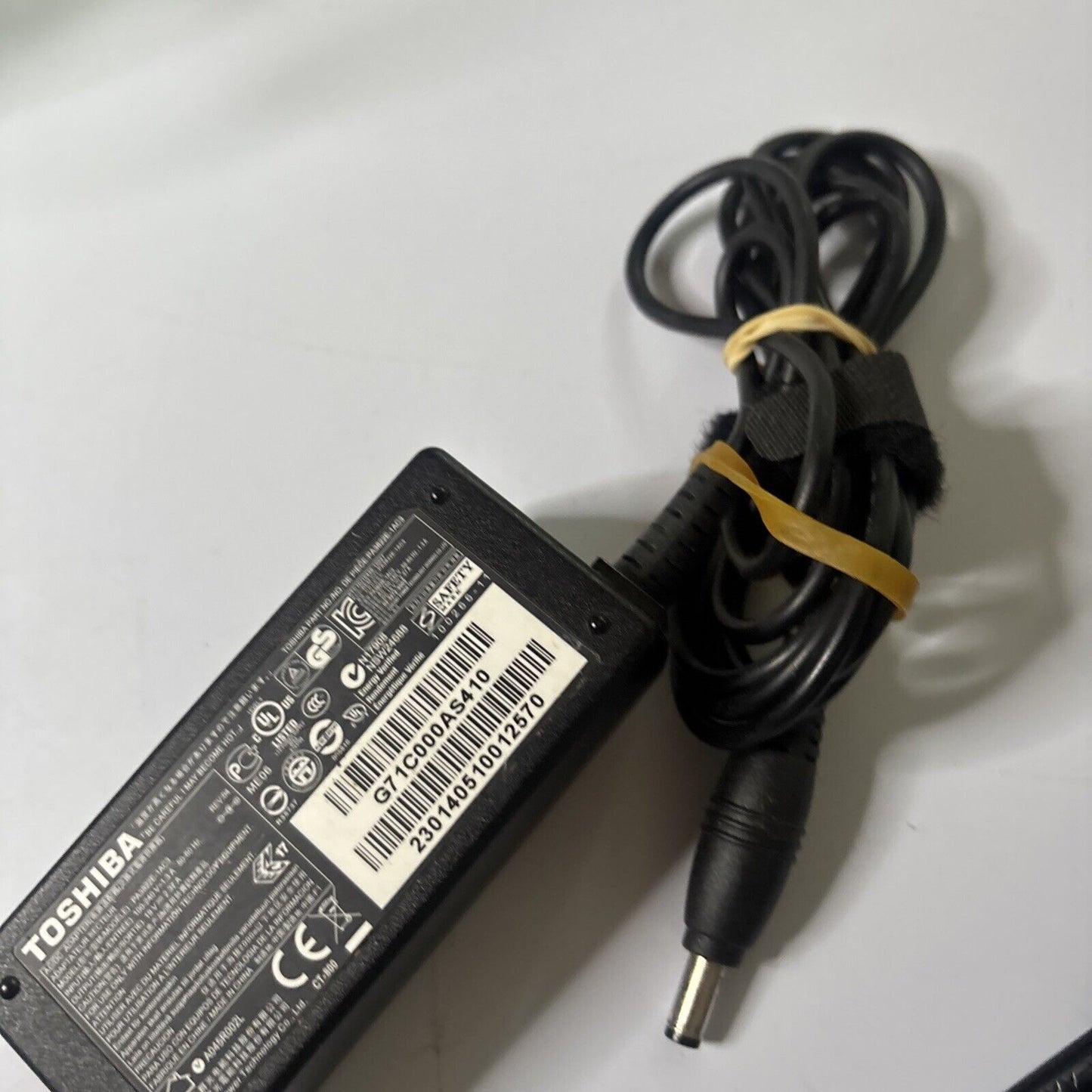 Genuine Toshiba PA3822E-1AC3 Laptop Adapter 19V 2.37A
